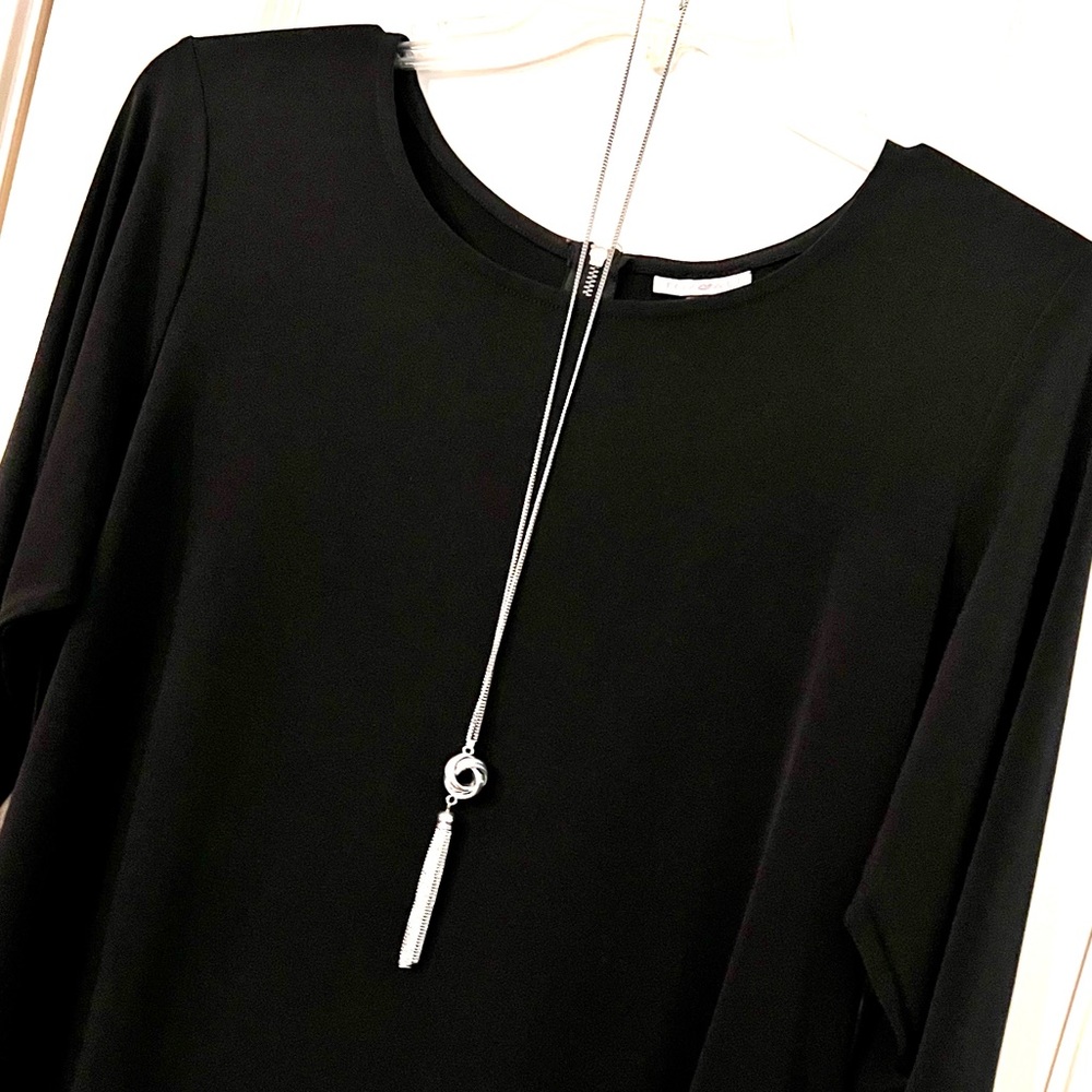 ROZ & ALI black blouse